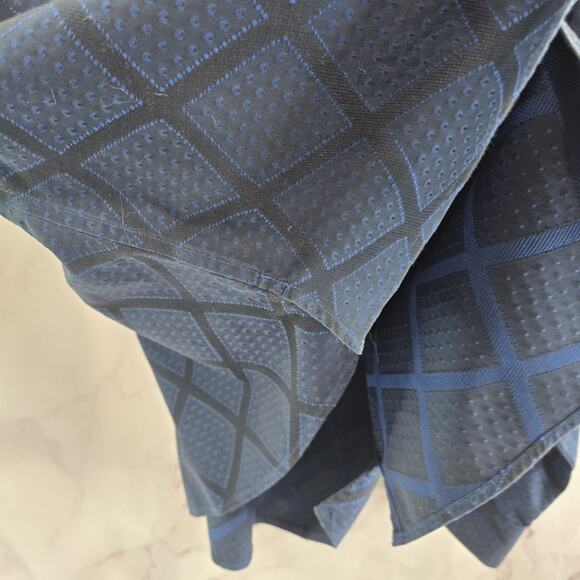 Foxcroft Shirt Womens 10 P Blue Plaid Button Up Wrinkle Free Non Iron Diamond - Picture 11 of 14